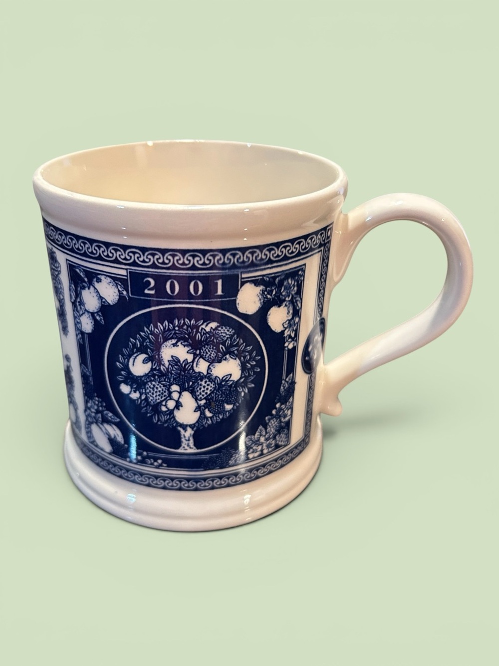 Crabtree & Evelyn 2001 Blue/White Annual Collectible Mug - Pre-Owned No Box